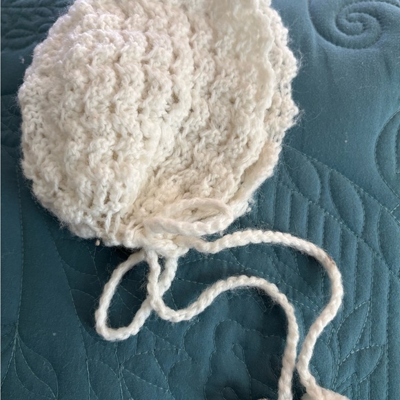 Hand knit baby sweater and bonnet - Picture 3 of 3